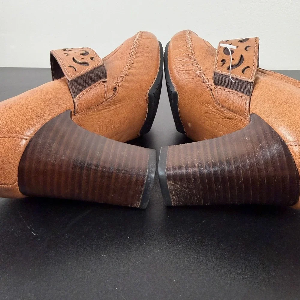 Indigo By Clarks Mary Jane Pump Heels Womens 8M Brown Leather Comfort Career